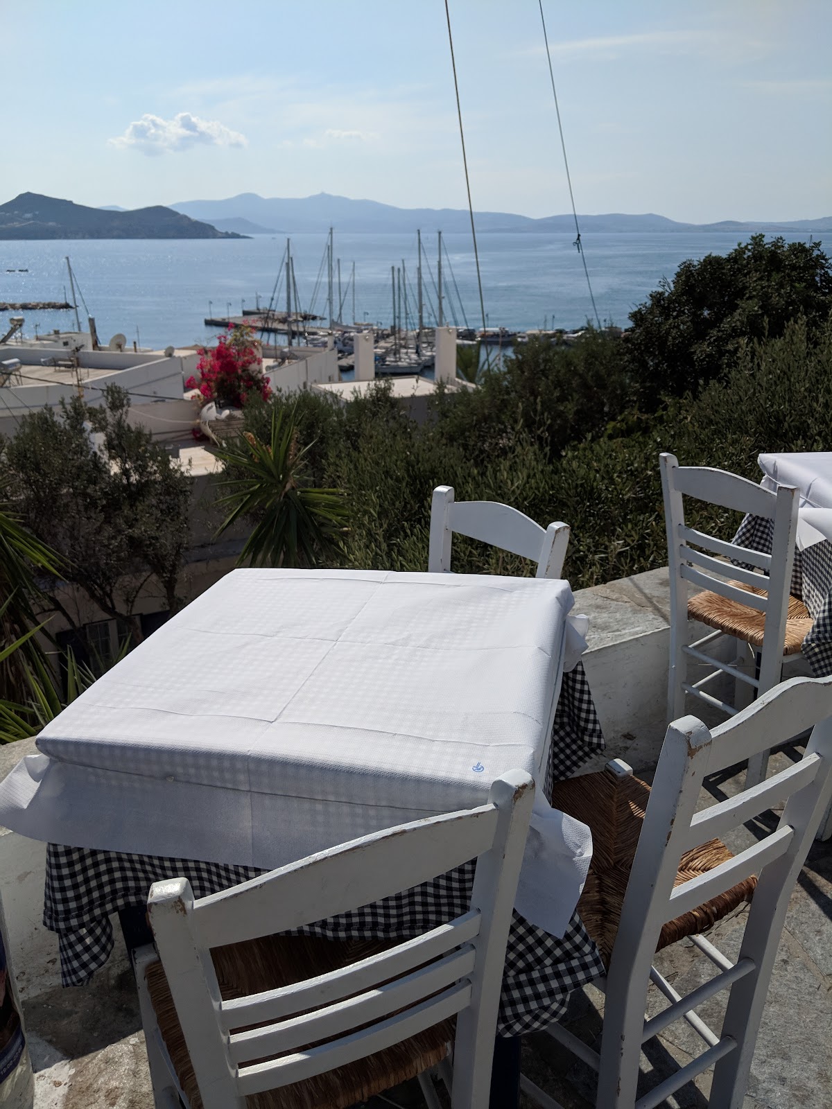 TAVERNA KASTRO