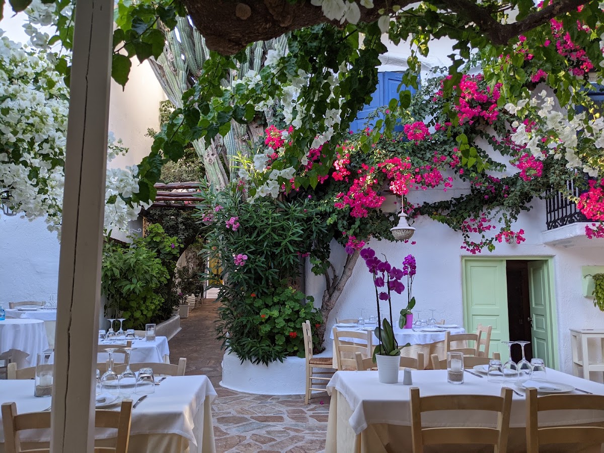 Avra Restaurant