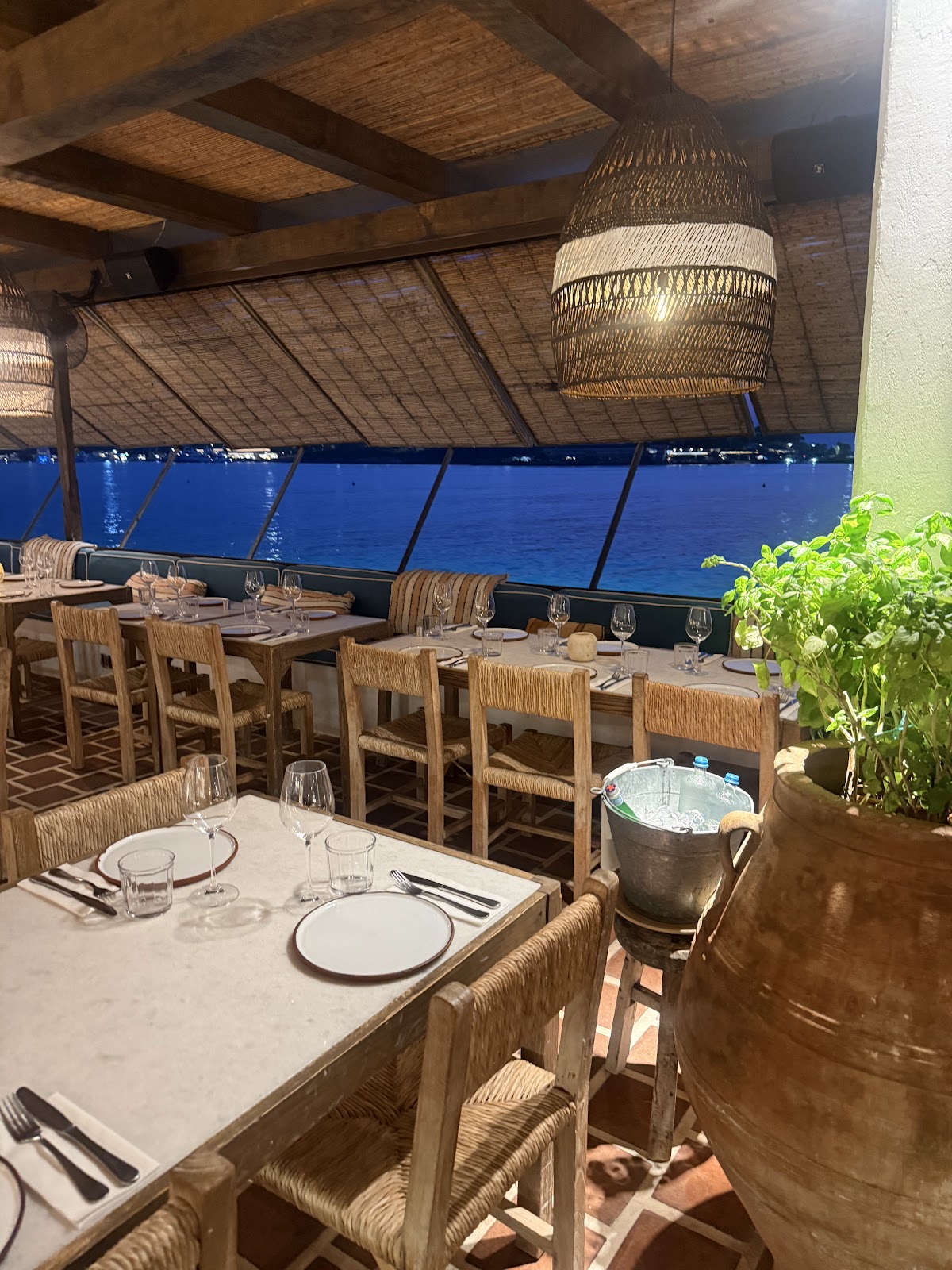 Akti Restaurant