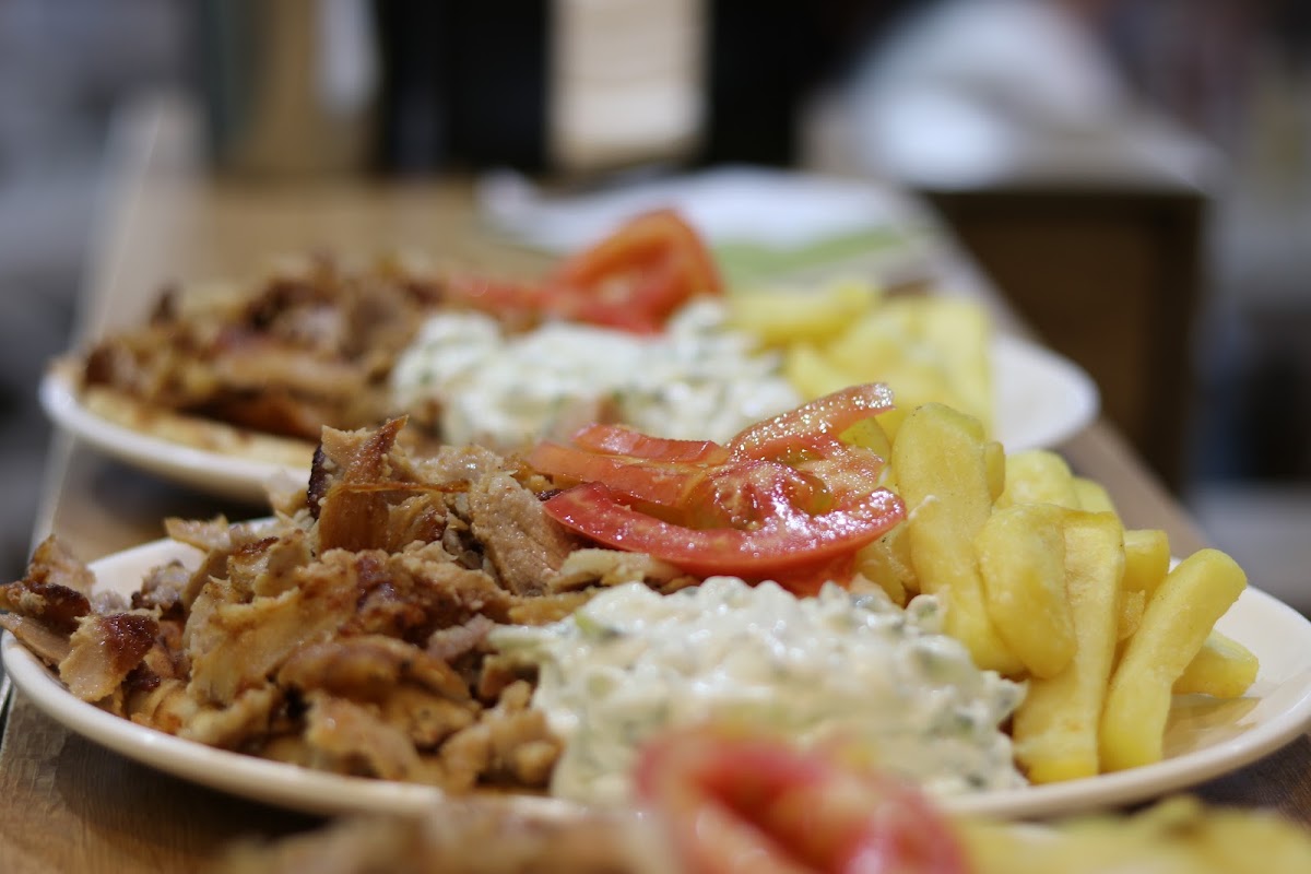 GUMA Souvlaki Himara
