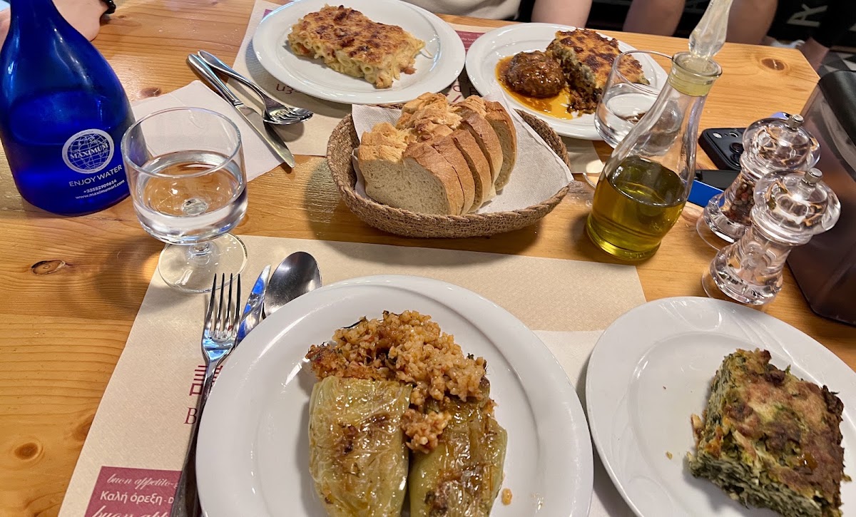 Novus Traditional-Food-Restaurant