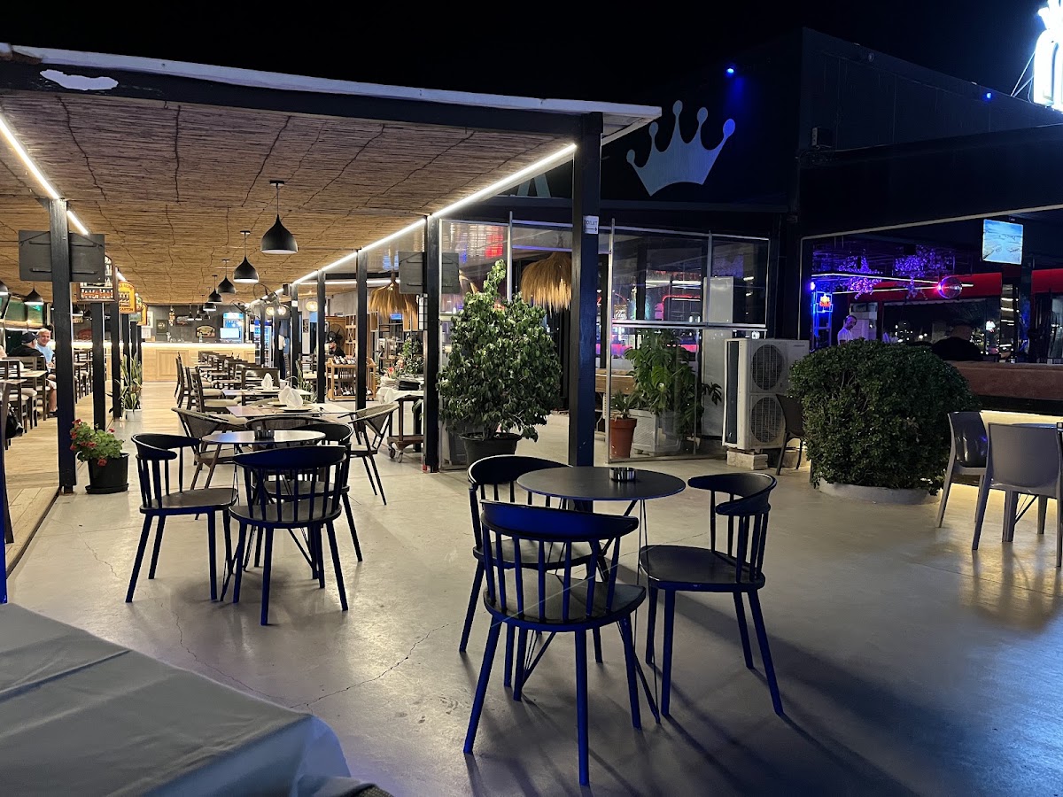 Mirai Club Resto Lounge