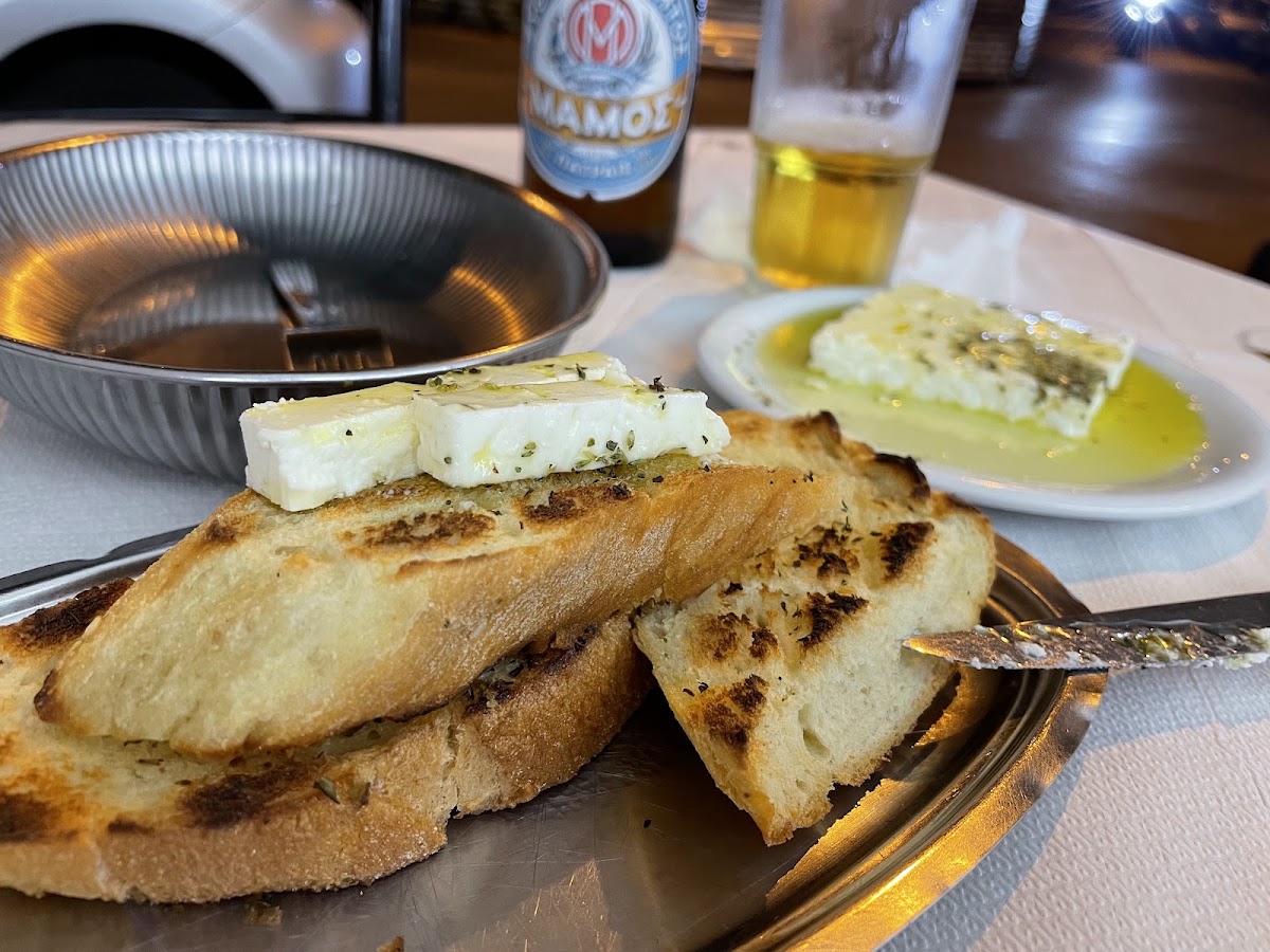 Ο Τελης Μπριζολαδικο