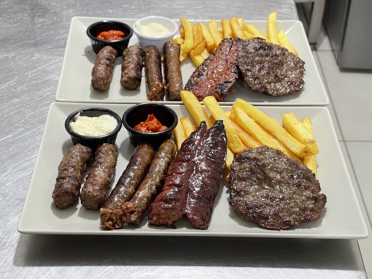 Fisi Restaurant - Traditional Food