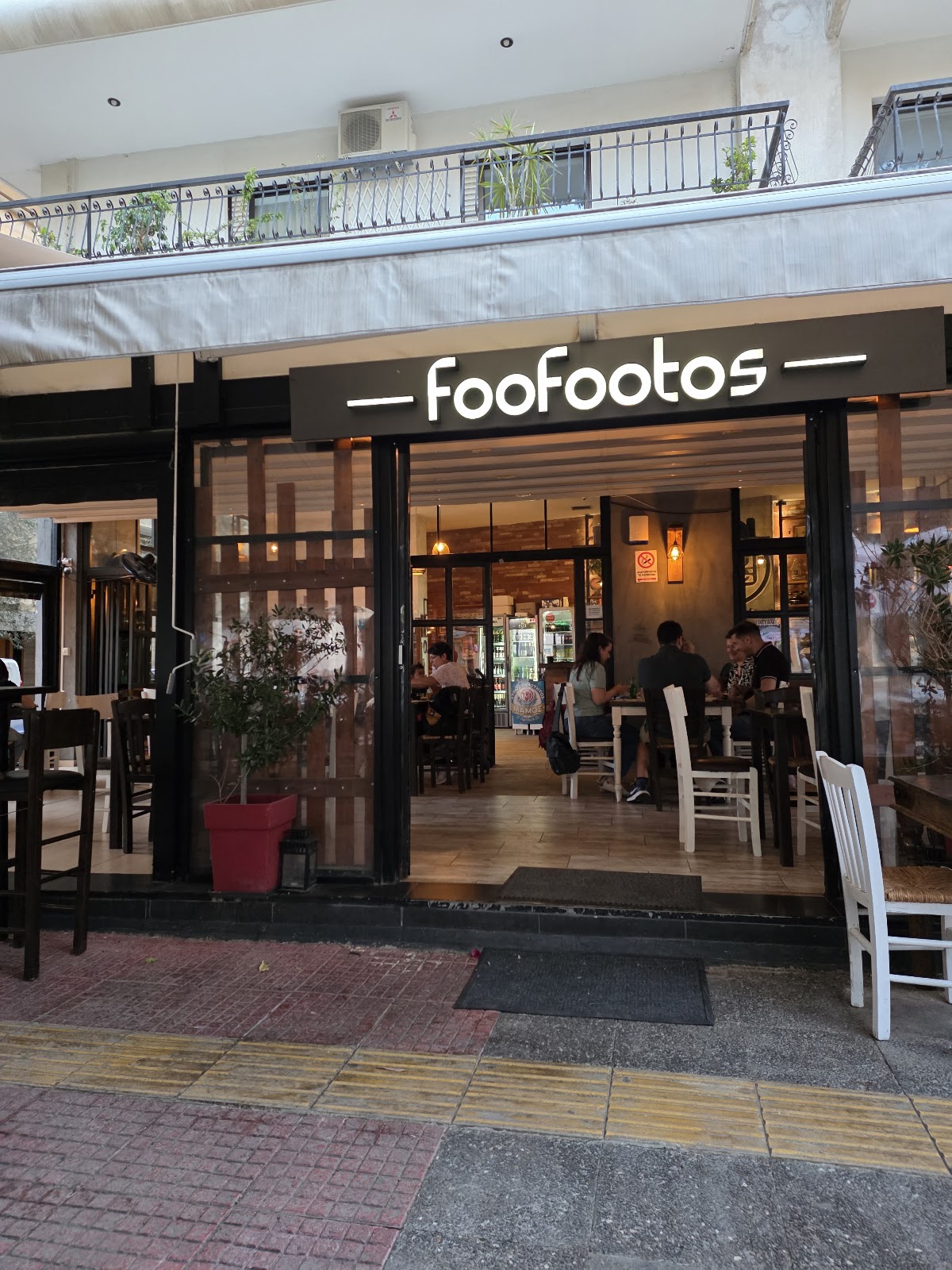 Foofootos