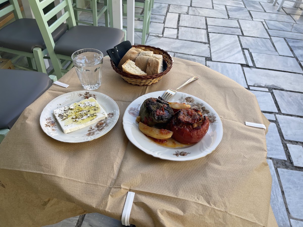 Kotsakia & mantinades