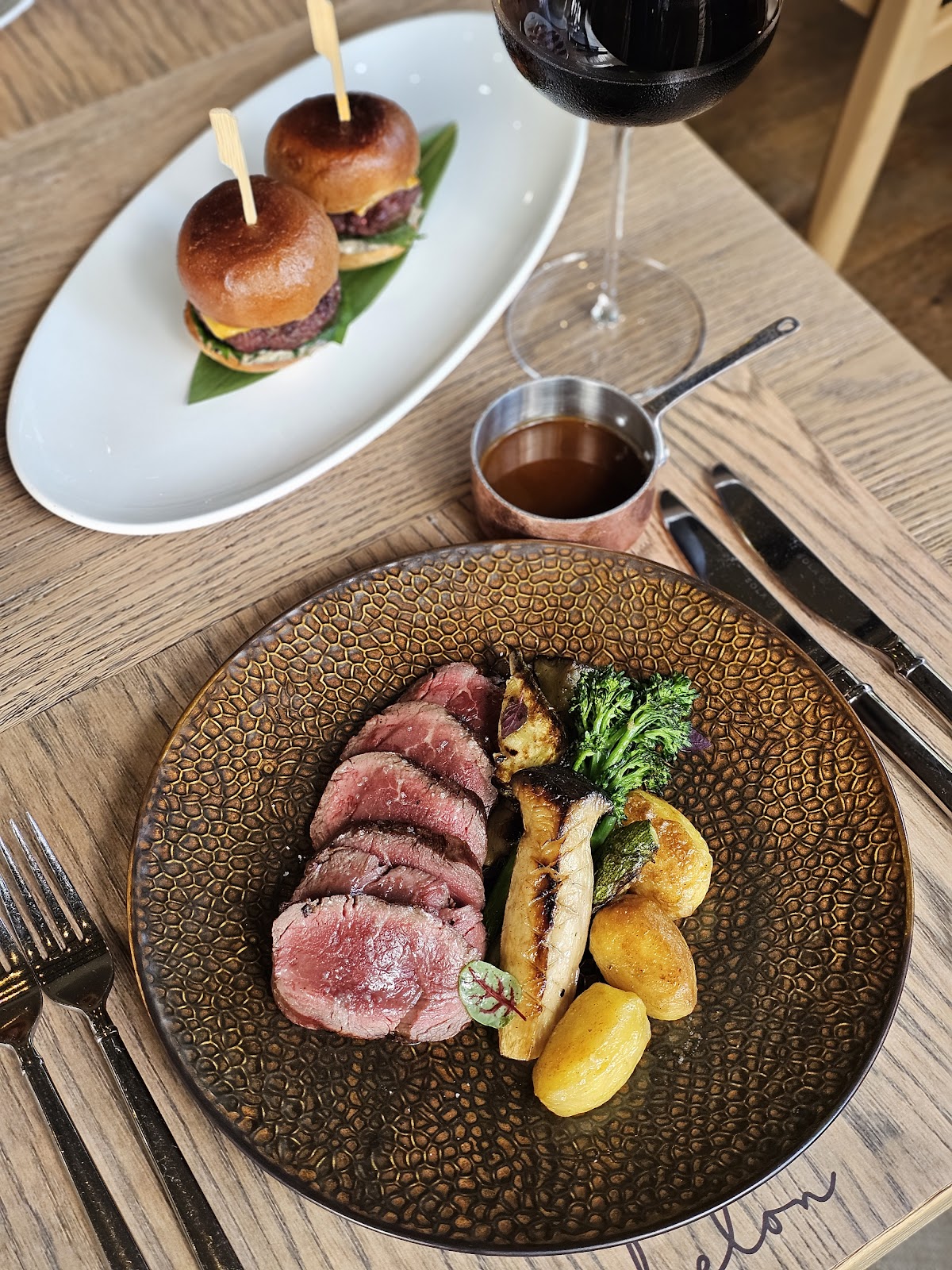 Belon Bar-Restaurant