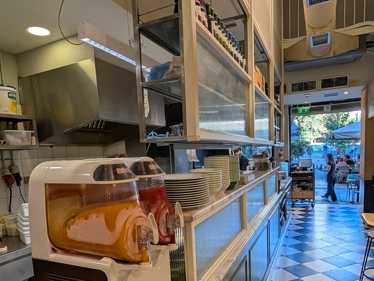 EATERY Bairaktaris Aiolou 29