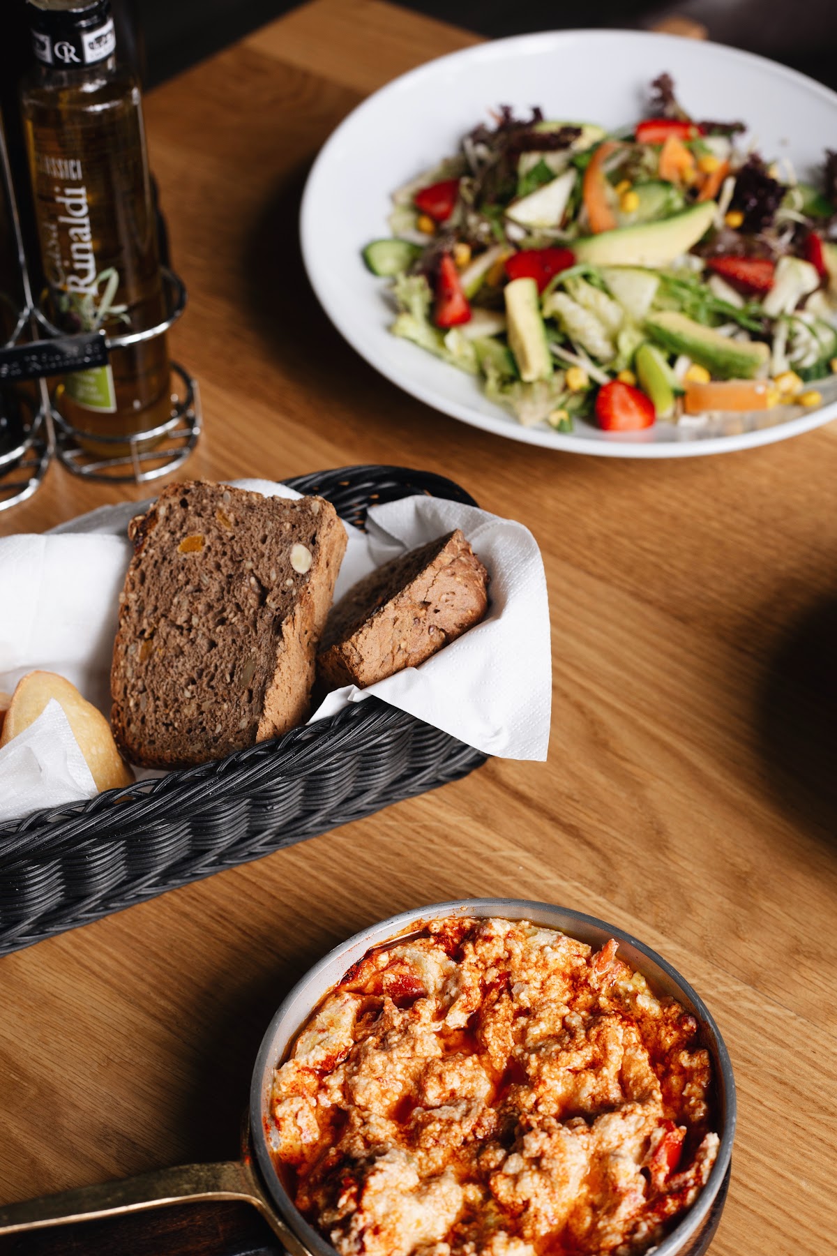 Ujvara Resto Lounge & Gourmet