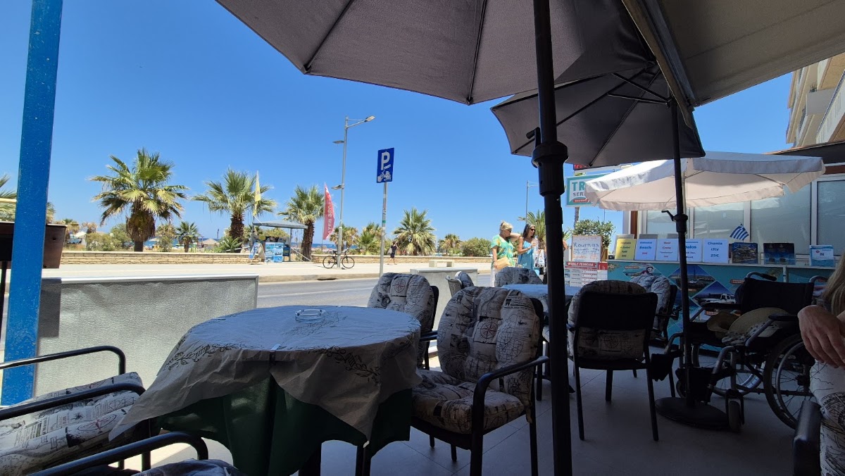 Snack Bar and Cafe Paralia
