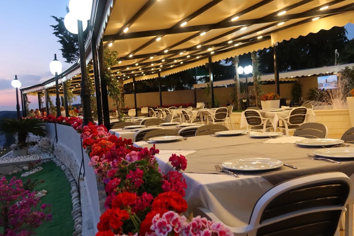 Kuzum Baba Restaurant Cafe