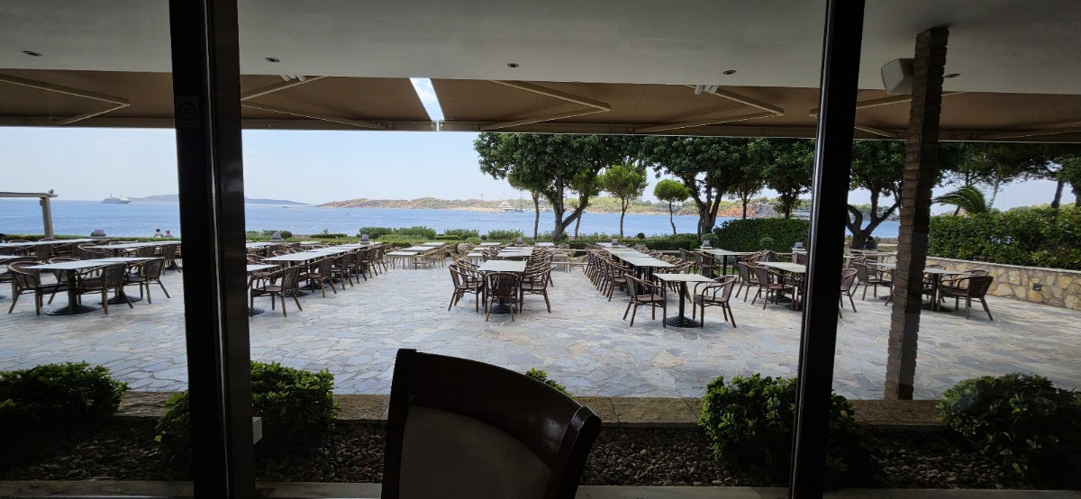 Labros Restaurant