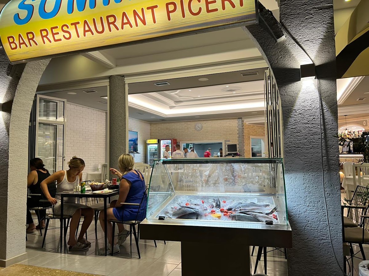 Summer Restaurant