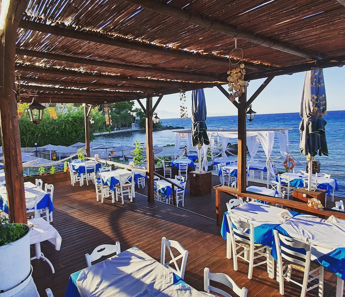 Amoudi Seaside Restaurant