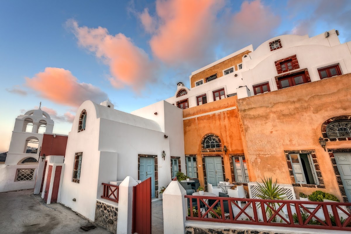 Aigialos Hotel Santorini