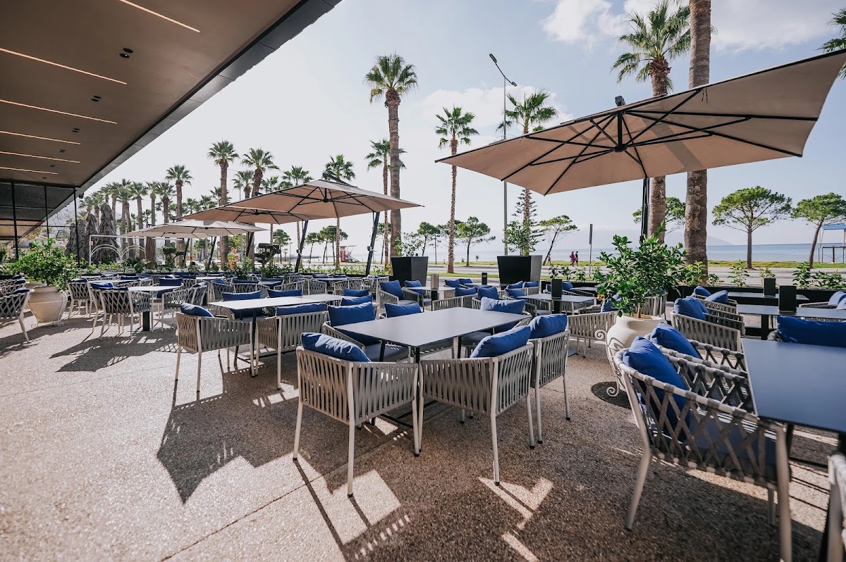 Paradise Beach Restaurant (Vlore)