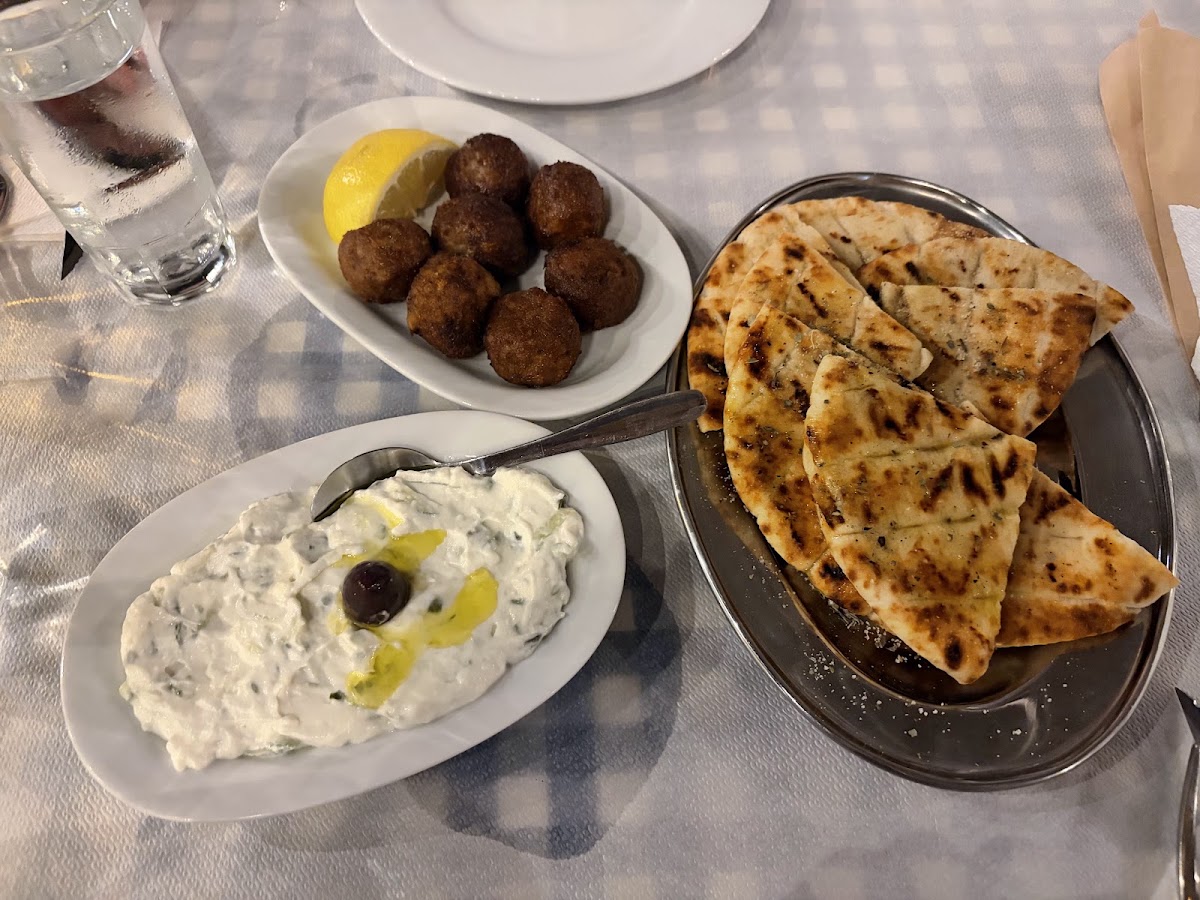 Dari Dari Taverna