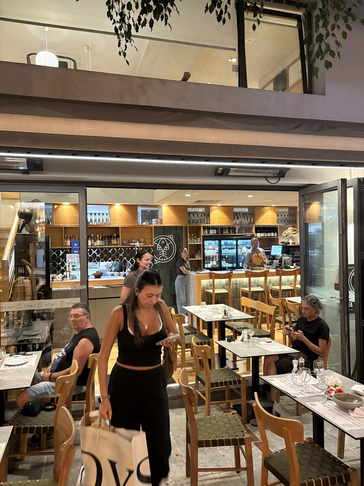 Almi family restaurant
