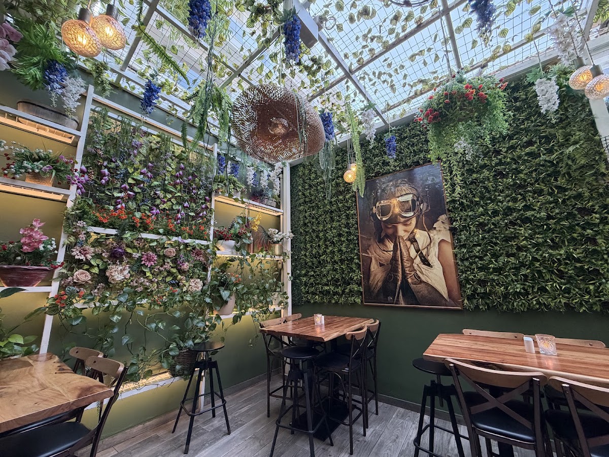ΤΑΜΑΜ Restaurant