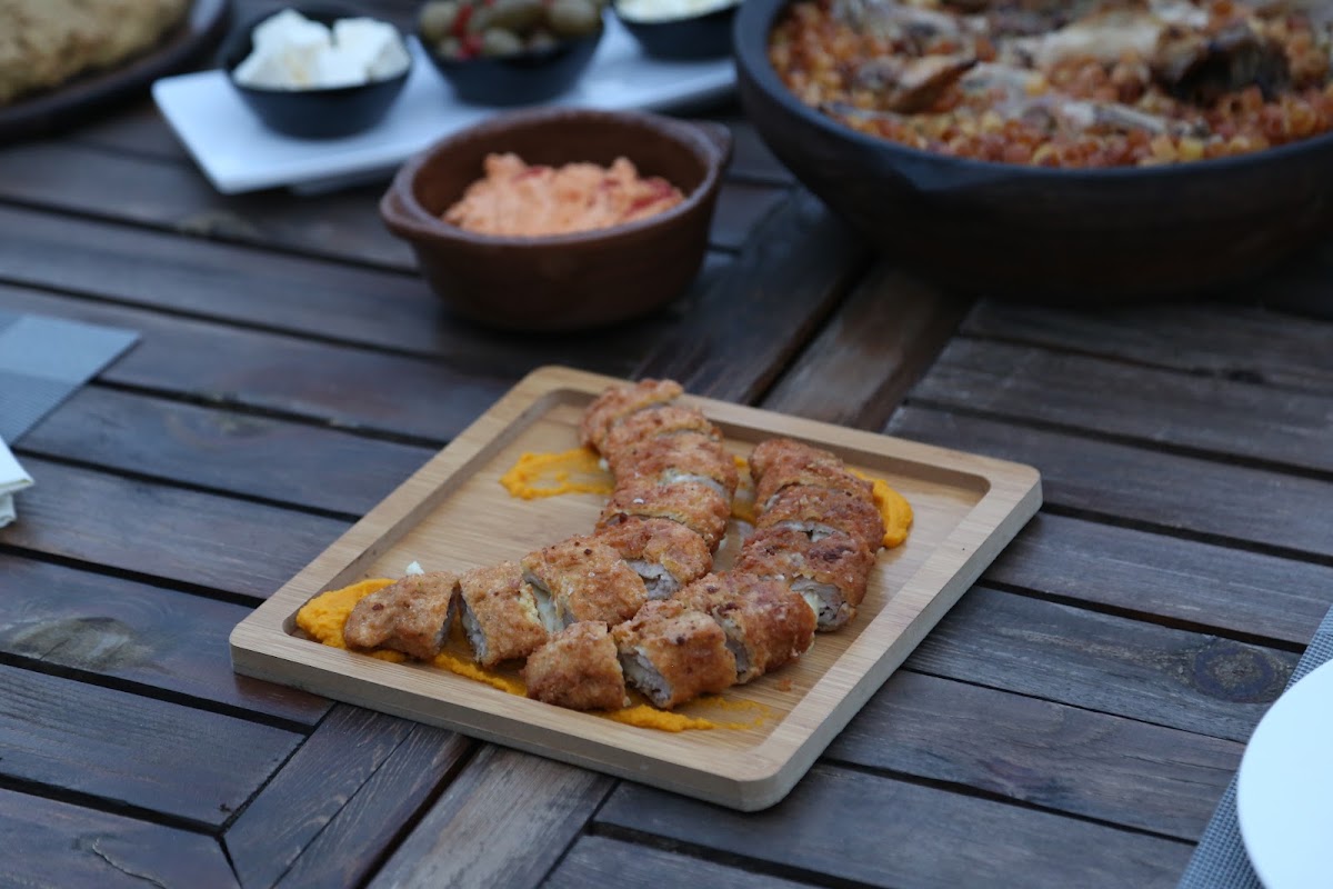 Te Gjyshi - Hotel & Restaurant