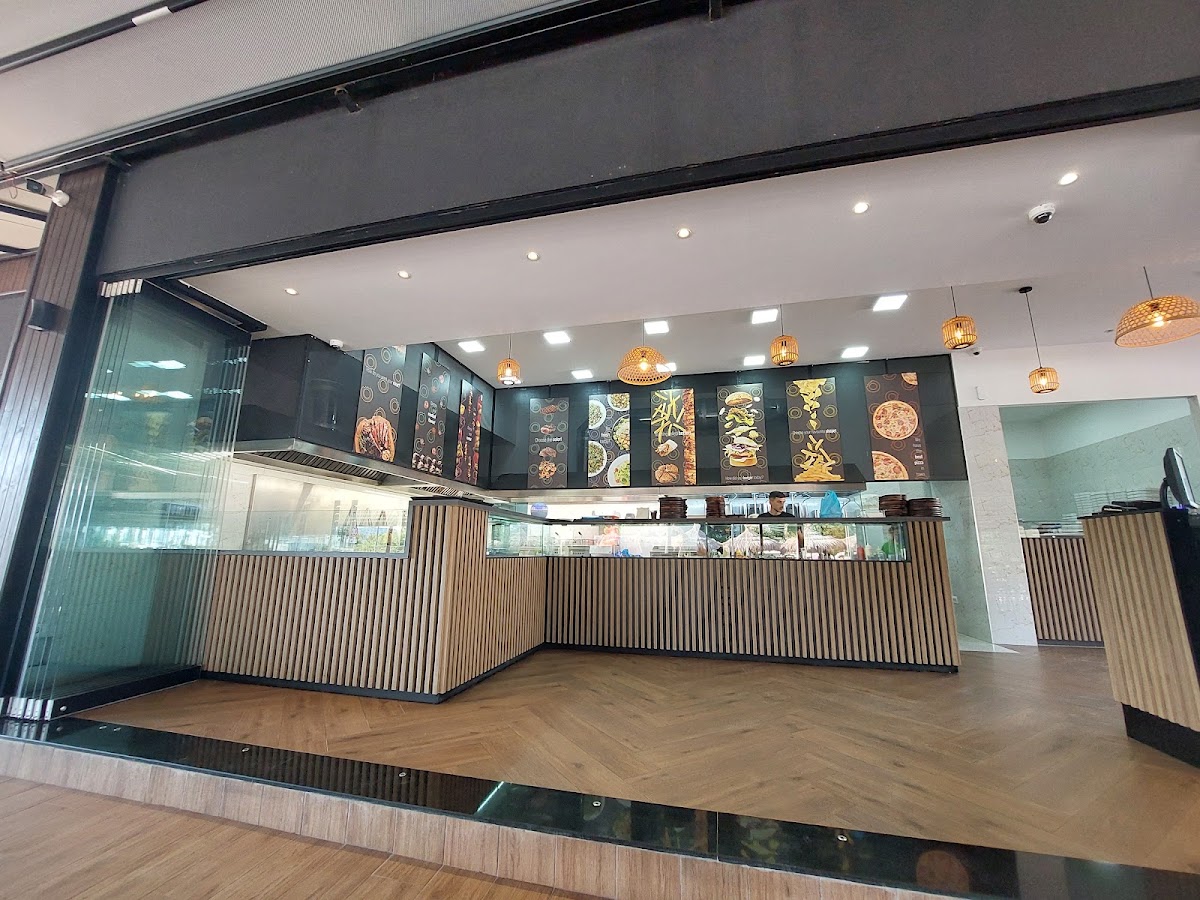 Orange pizza e grill