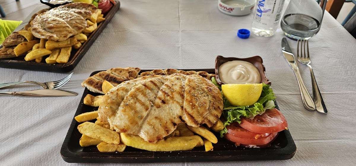 Orange pizza e grill