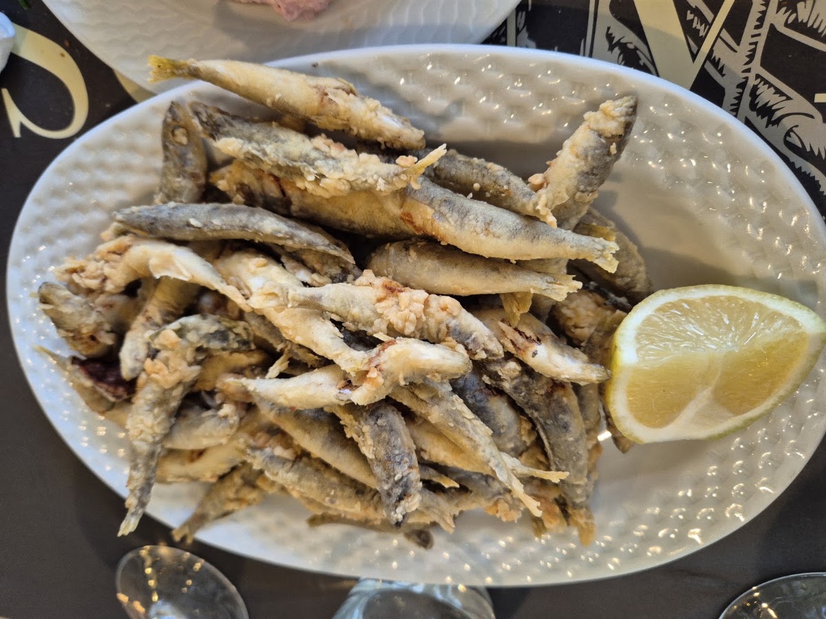 Manos Taverna