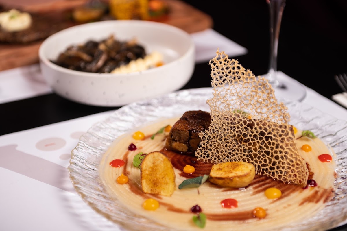 Symposio Restaurant