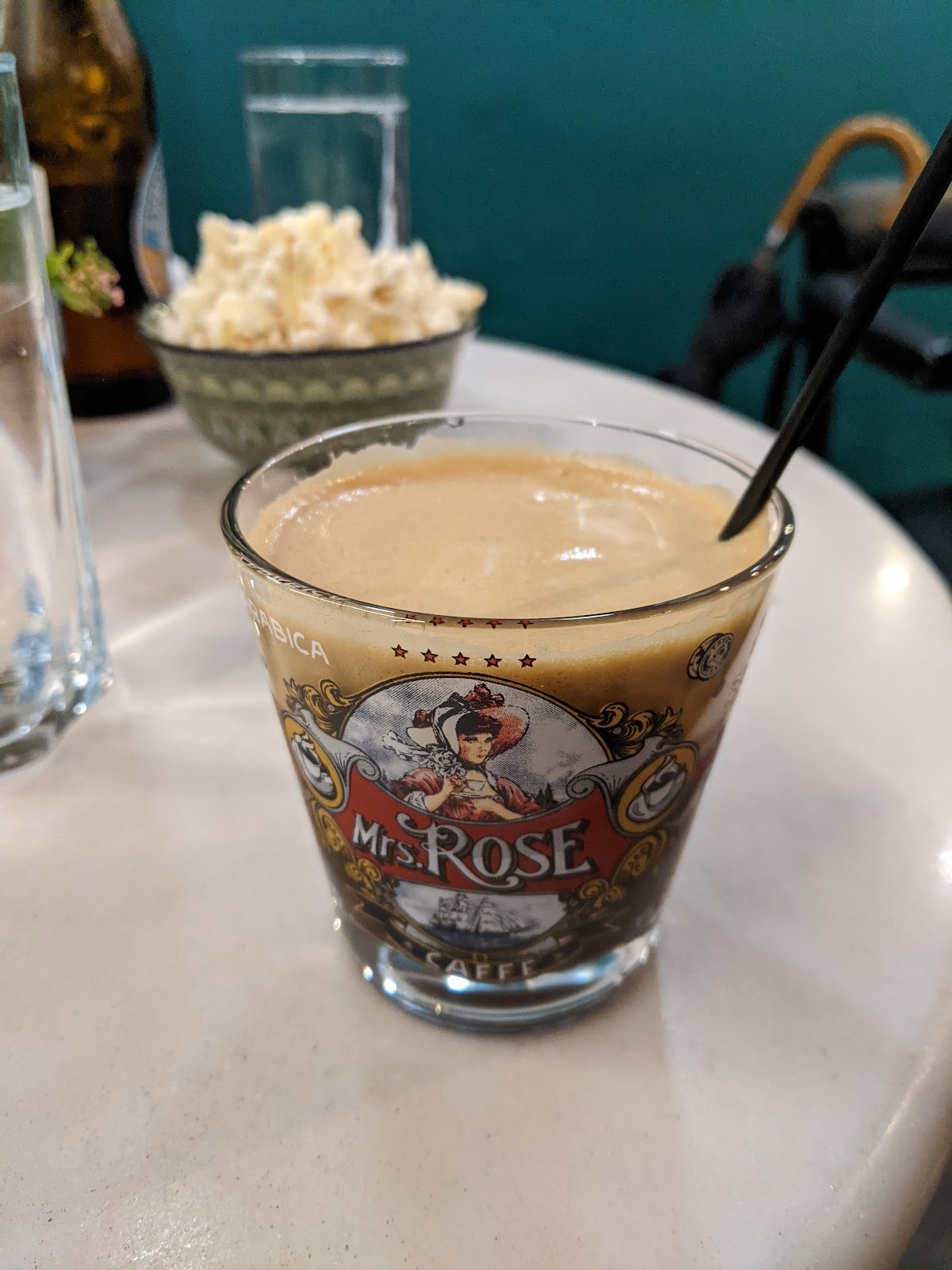 ALLEY CAFE & BAR