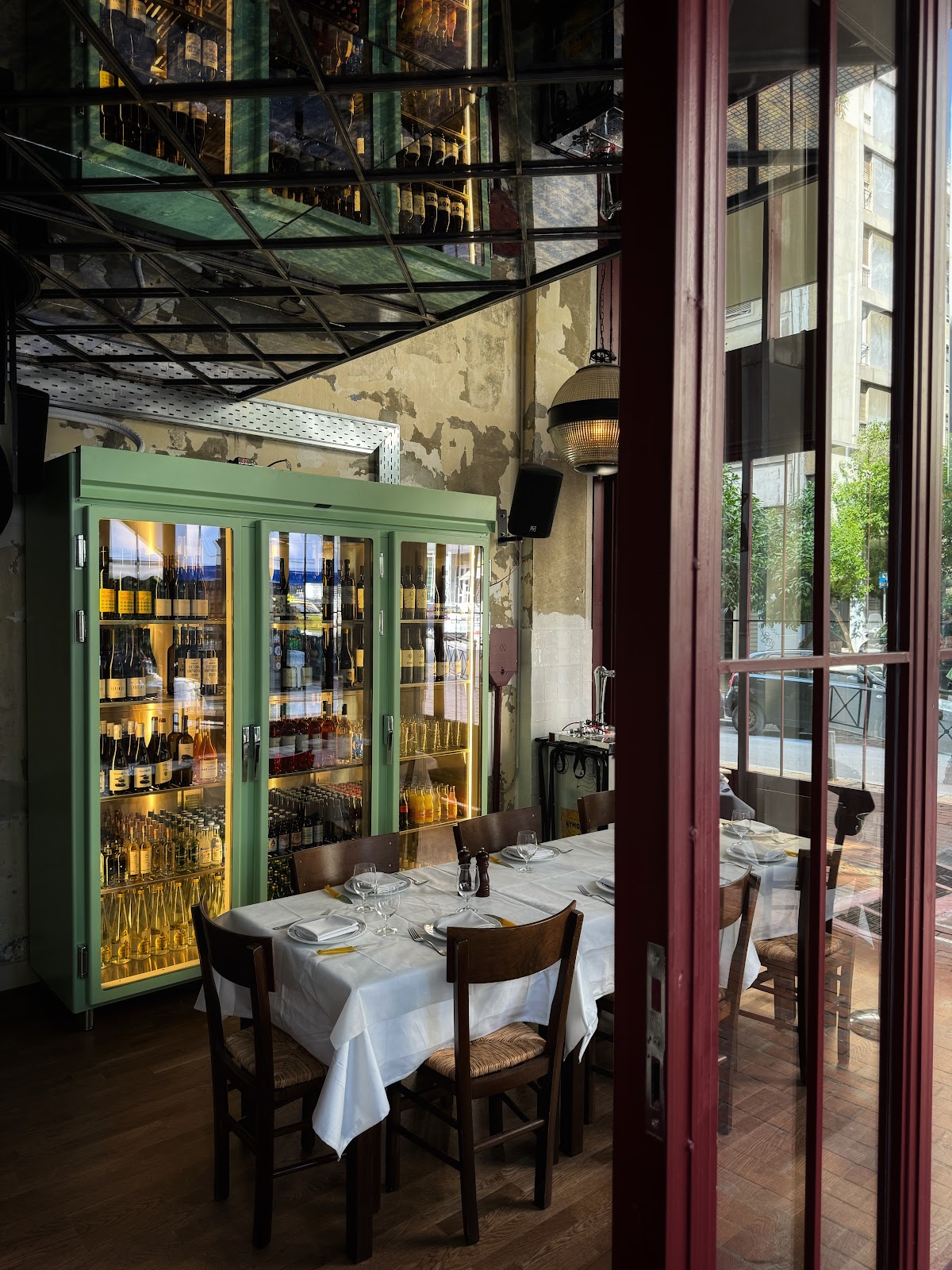 Manári Taverna