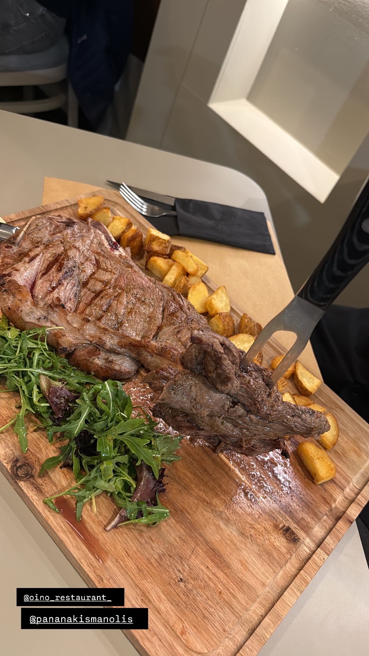 Oino Restaurant, Old Port Chania