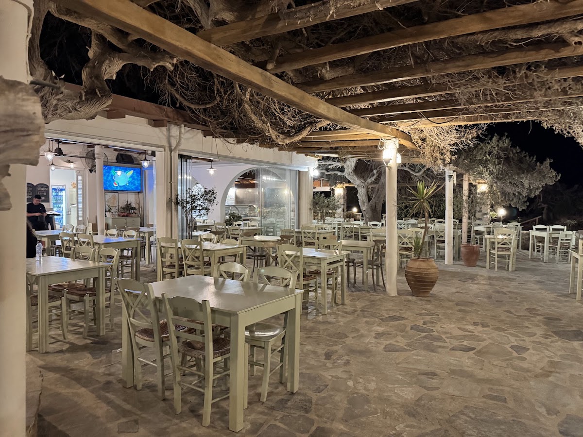 Paradiso Taverna | Naxos