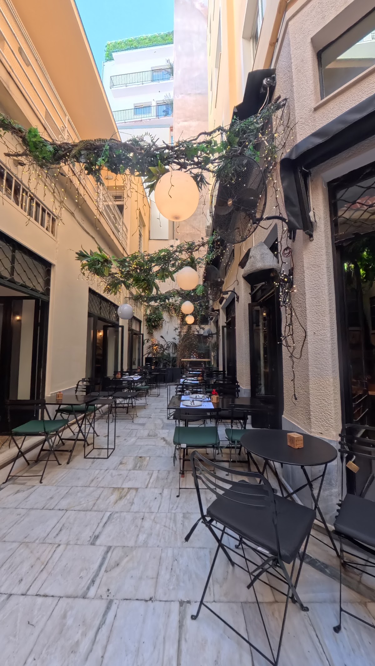 Psyche Wine Bar & Bistro | Restaurant Syntagma Athens