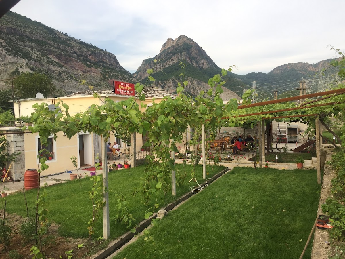 Bujtina "Kulla e Vjetër"