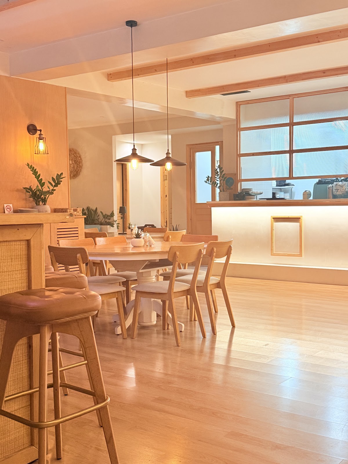Alati Restaurant & Bar
